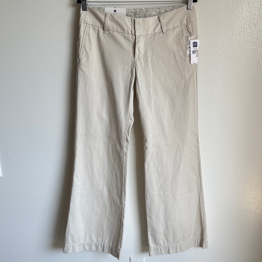 New With Tags Gap Low Waisted Wide Leg Cream Pants, Size 4, 100% Cotton